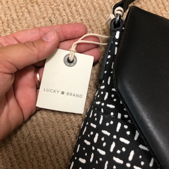 Lucky Brand Crossbody new with tags - Picture 2 of 4